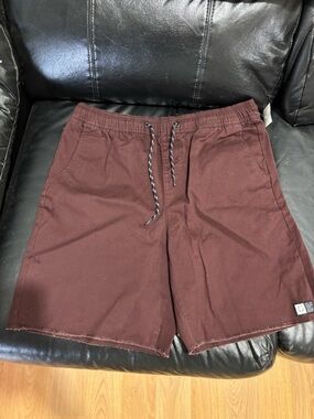 RVCA Men's Maroon Elastic Waist Hybrid Shorts